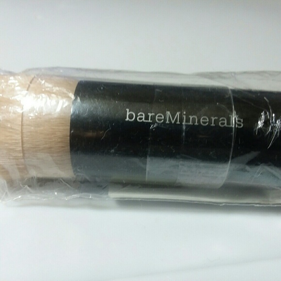 Bareminerals Beautiful Finish Foundation Brush - Picture 4 of 4